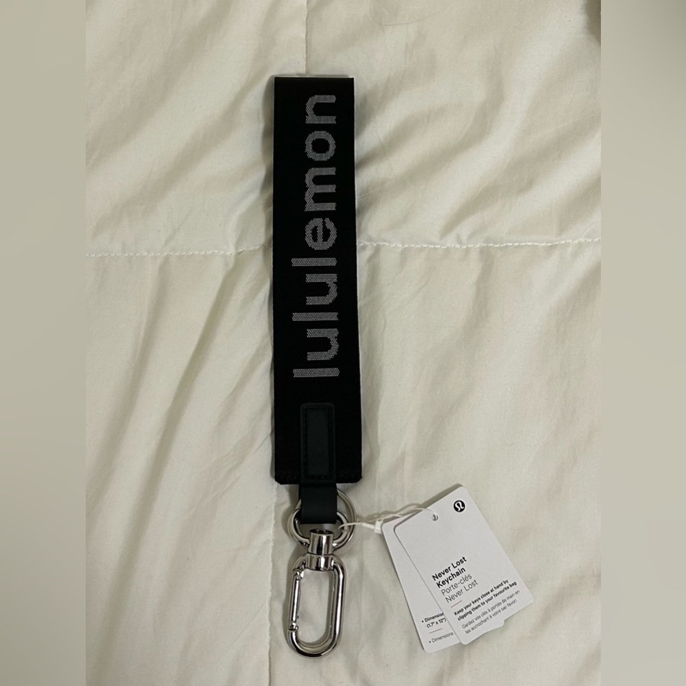 Lululemon Never lost Keychain
